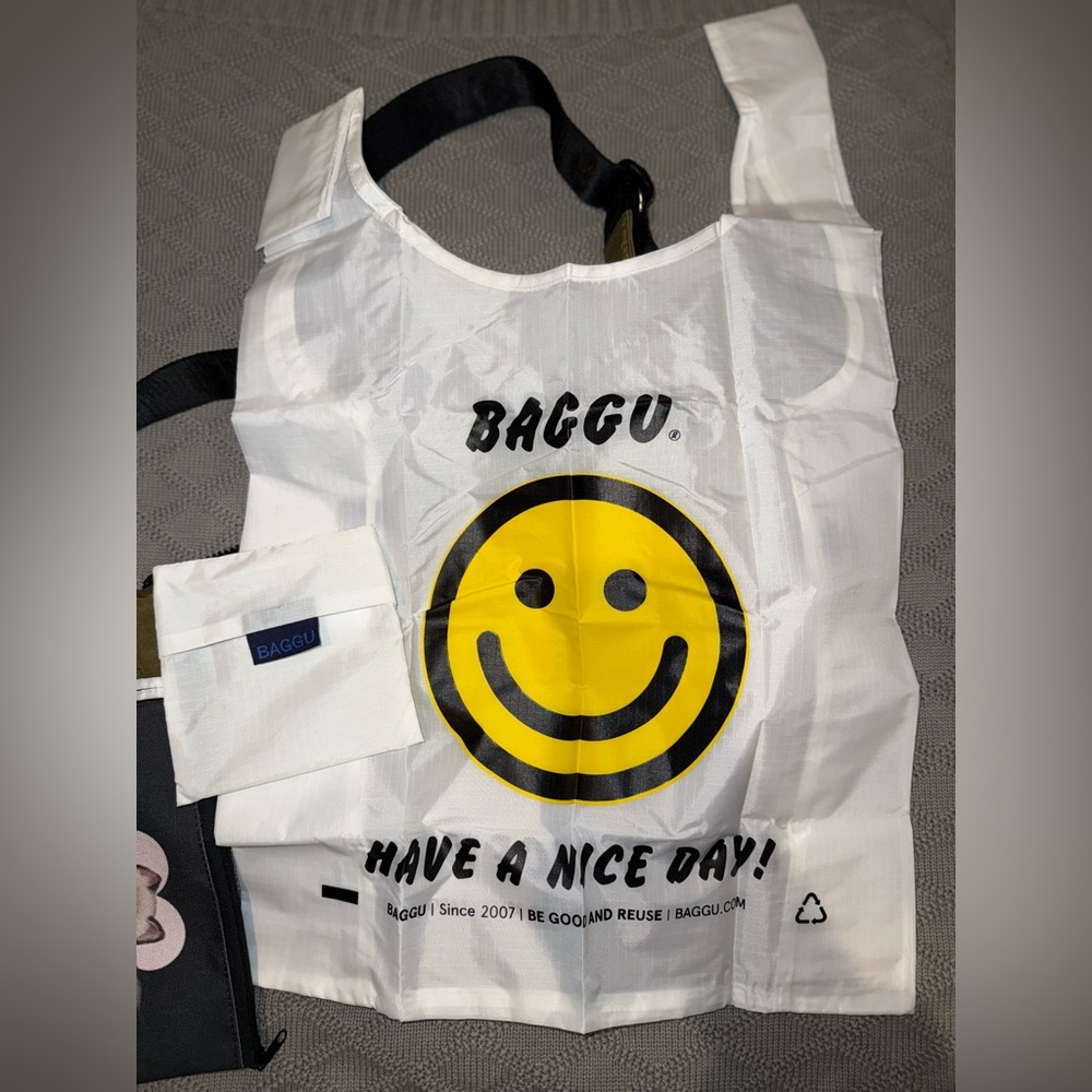 baggu standard reusable bag - never used